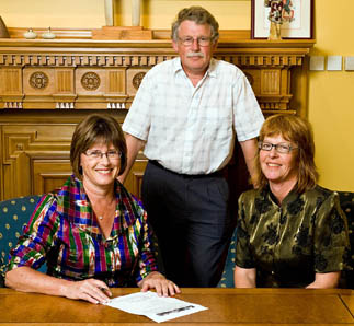 Kerry Prendergast signs Charter on behalf of Wellington City Council